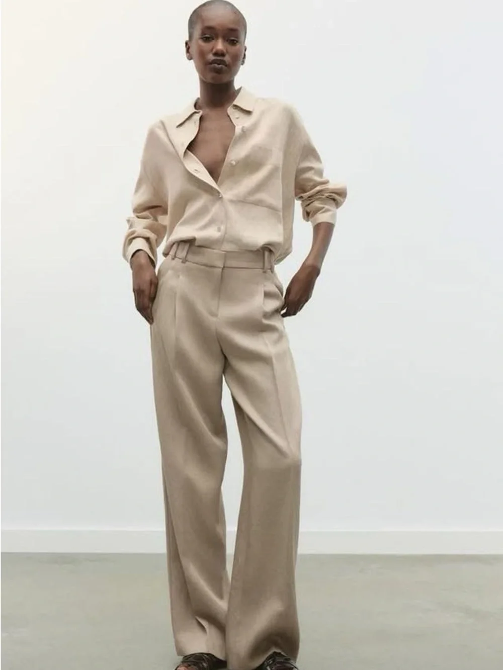 Zara Wide-Leg Linen Trousers in Beige